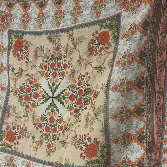 Floral Patterned Scarf - Picture 9 of 9